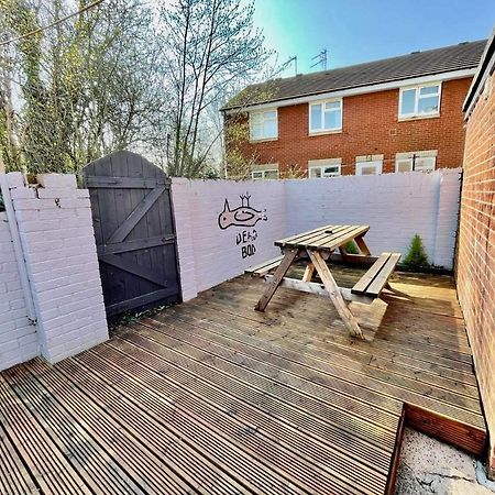 Spacious 3 Bedroom Retreat For Professionals Kingston upon Hull Exterior photo