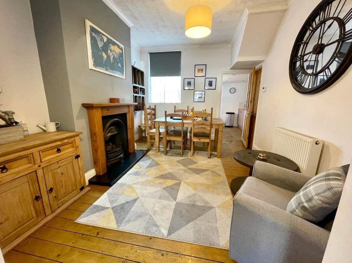 Spacious 3 Bedroom Retreat For Professionals Kingston upon Hull Exterior photo