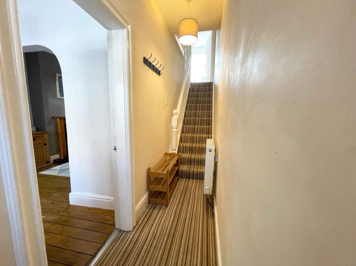Spacious 3 Bedroom Retreat For Professionals Kingston upon Hull Exterior photo