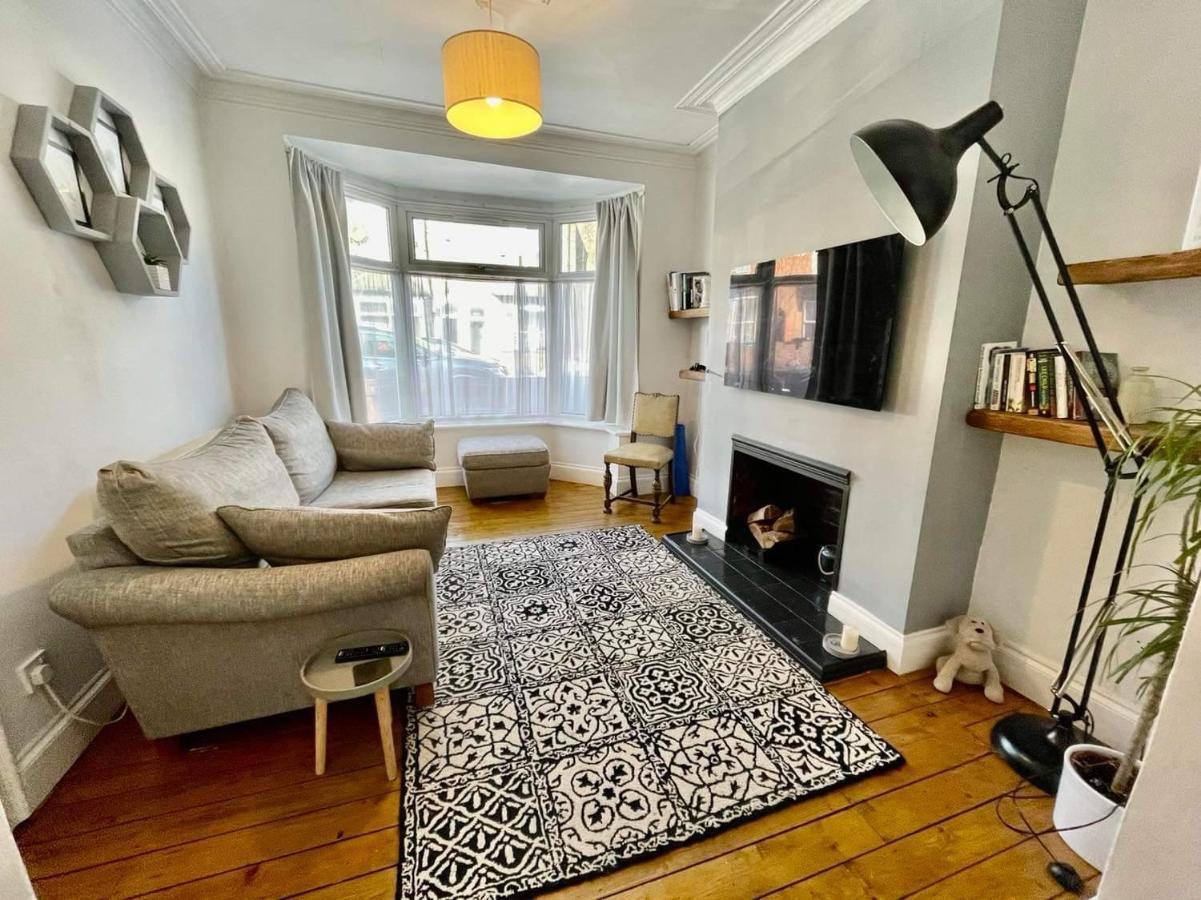 Spacious 3 Bedroom Retreat For Professionals Kingston upon Hull Exterior photo